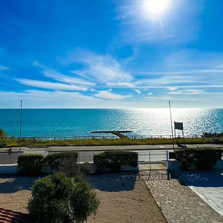 Edo House Anzio - Beachfront - Fronte Mare - Affittacamere Buitenkant foto