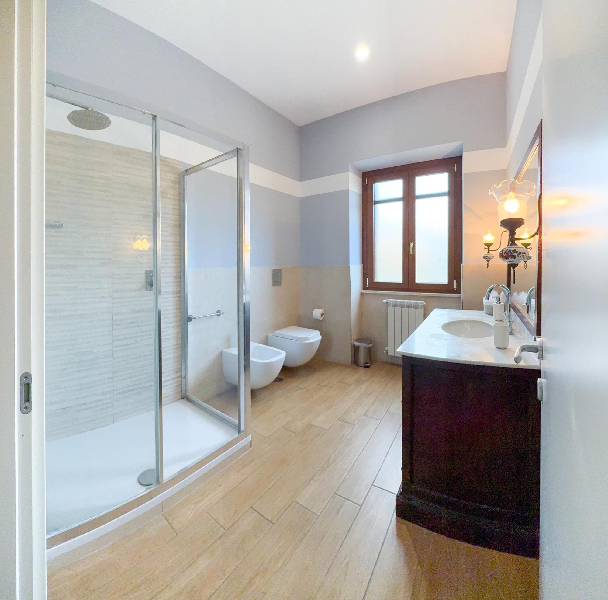 Edo House Anzio - Beachfront - Fronte Mare - Affittacamere Buitenkant foto
