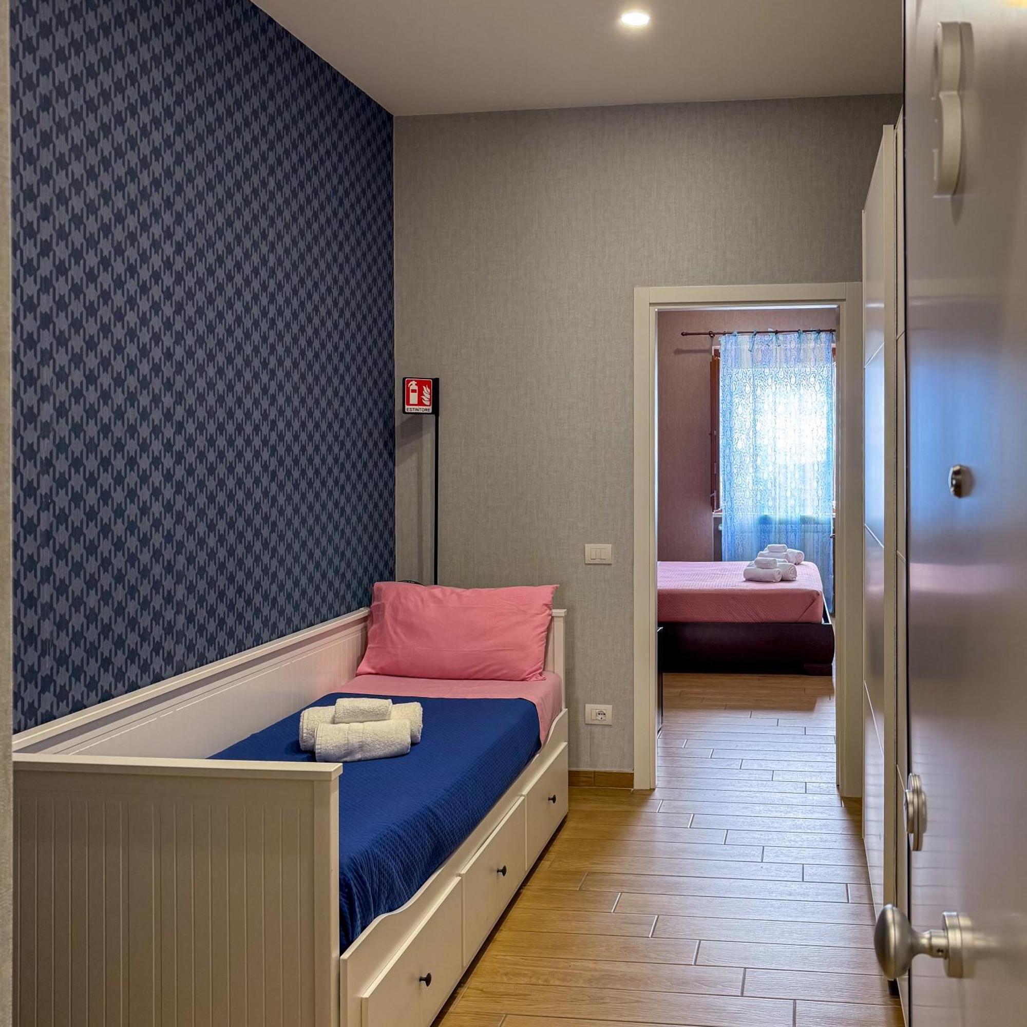 Edo House Anzio - Beachfront - Fronte Mare - Affittacamere Buitenkant foto