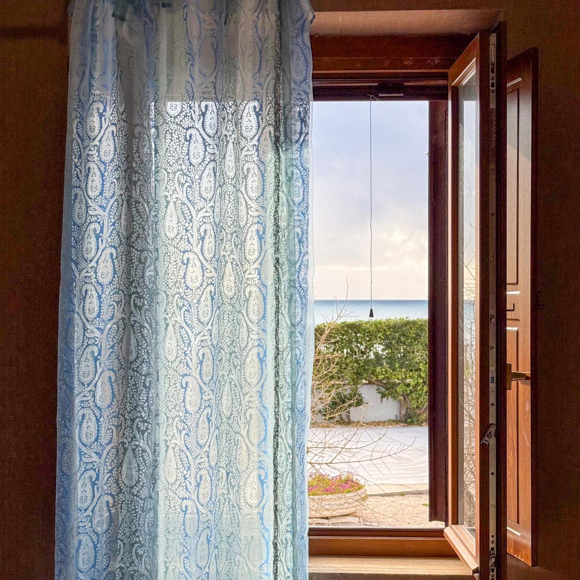 Edo House Anzio - Beachfront - Fronte Mare - Affittacamere Buitenkant foto