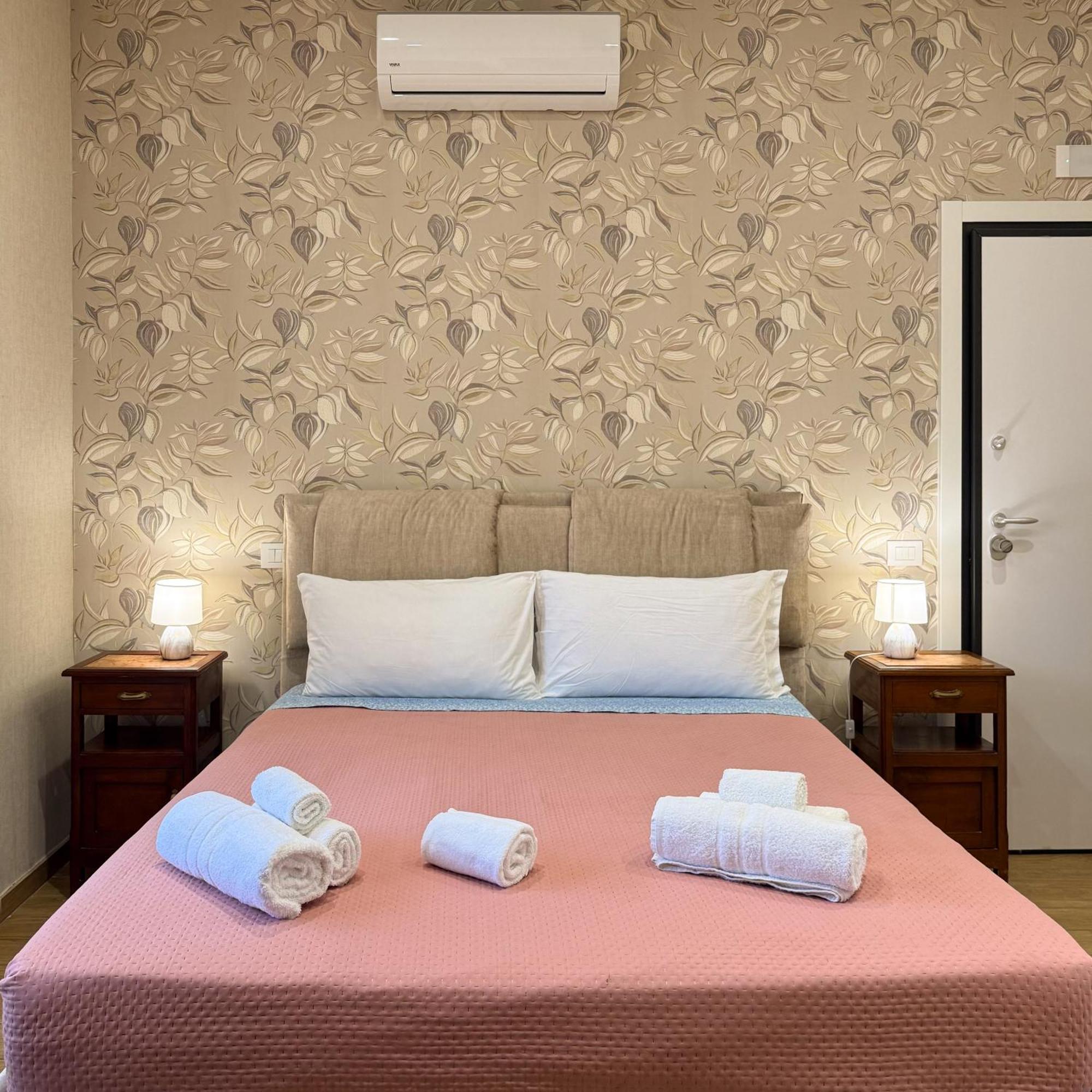 Edo House Anzio - Beachfront - Fronte Mare - Affittacamere Buitenkant foto