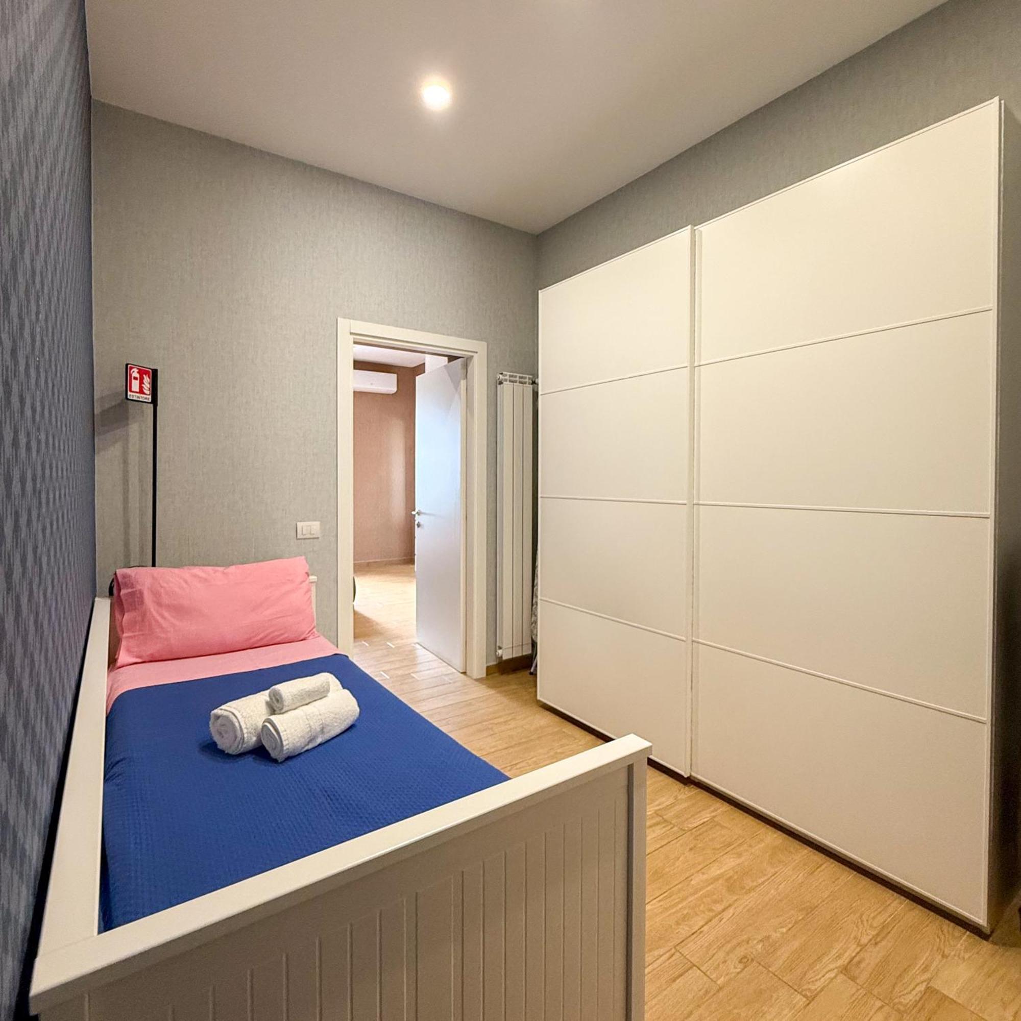 Edo House Anzio - Beachfront - Fronte Mare - Affittacamere Buitenkant foto