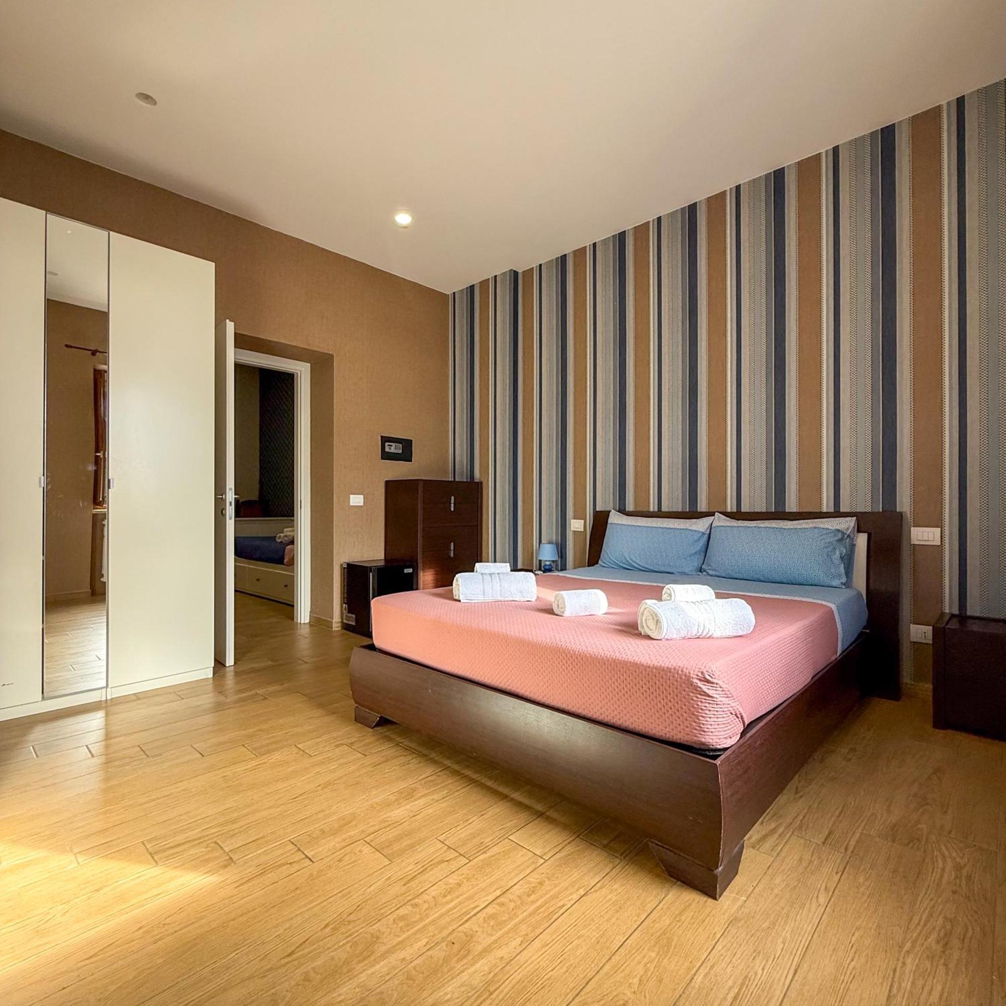 Edo House Anzio - Beachfront - Fronte Mare - Affittacamere Buitenkant foto