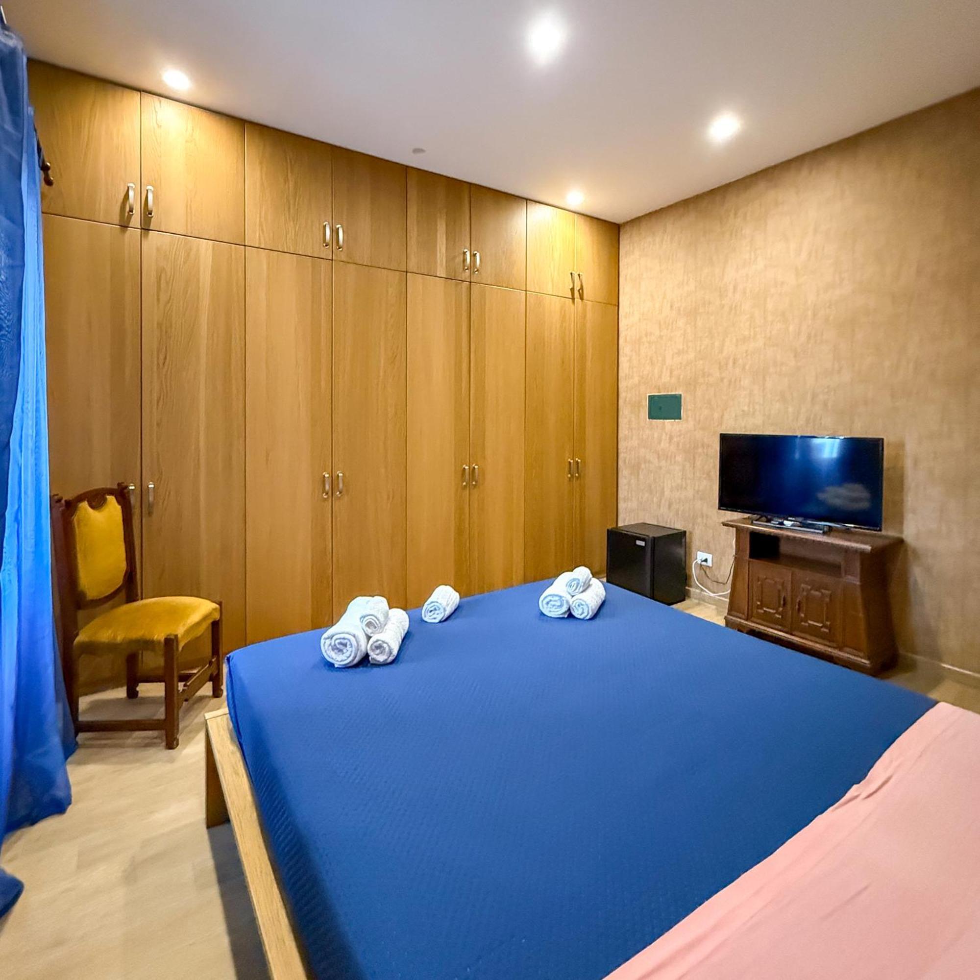 Edo House Anzio - Beachfront - Fronte Mare - Affittacamere Buitenkant foto