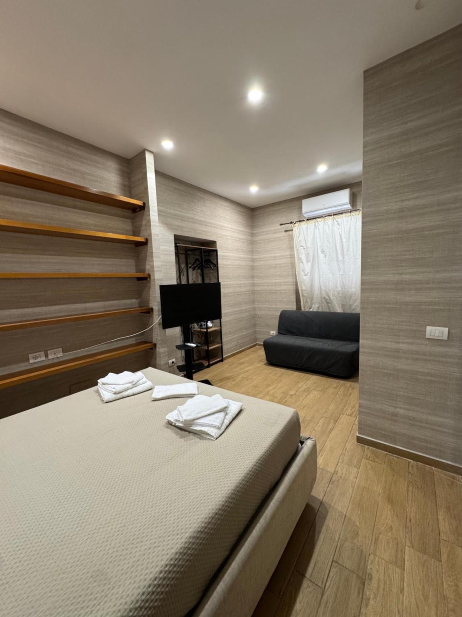 Edo House Anzio - Beachfront - Fronte Mare - Affittacamere Buitenkant foto