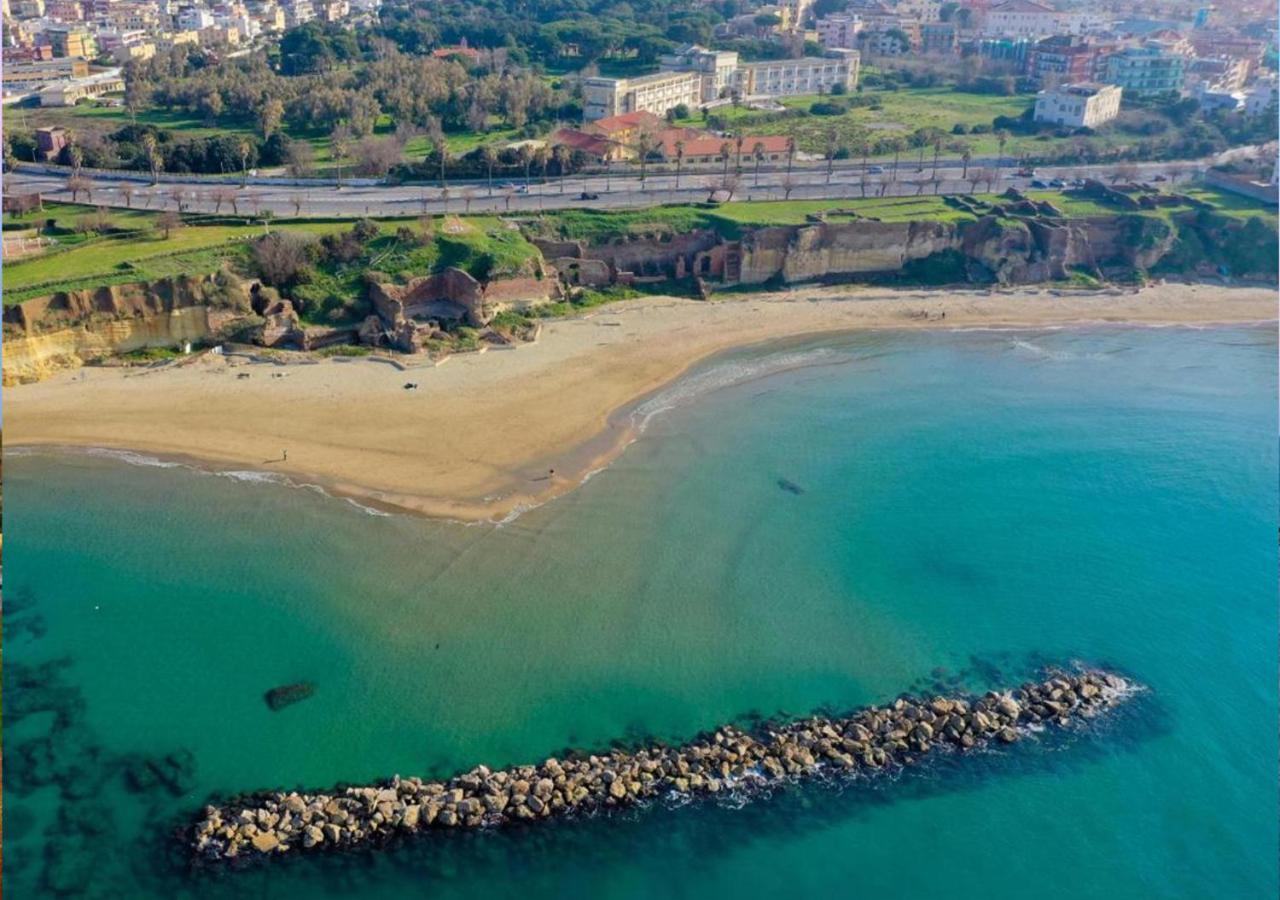 Edo House Anzio - Beachfront - Fronte Mare - Affittacamere Buitenkant foto